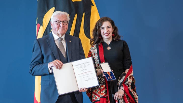 Federal President Frank Walter Steinmeier awards the Order of Merit of the Federal Republic of Germany to 21 citizens on German Unity Day Marina Weisband, activist Federal President awards the Order of Merit of the Federal Republic of Germany on German Unity Day, Berlin, Germany, official residence at the Spreebogen