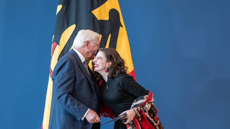 Federal President Frank Walter Steinmeier awards the Order of Merit of the Federal Republic of Germany to 21 citizens on German Unity Day Marina Weisband, activist Federal President awards the Order of Merit of the Federal Republic of Germany on German Unity Day, Berlin, Germany, official residence at the Spreebogen