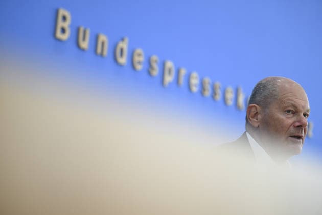 South-North Commission co-chairs hold press conference in Berlin BERLIN, GERMANY - OCTOBER 05: Former German Chancellor Olaf Scholz (L) and former Costa Rican President Laura Chinchilla Miranda (R), co-chairs of the North-South Development Policy Commission (ENSK), hold a joint press conference at the Federal Press House in Berlin, Germany, on October 05, 2026. Halil Sagirkaya Anadolu Berlin Germany. Editorial use only. Please get in touch for any other usage.  Copyright: x2026xAnadoluxHalilxSagirkayax