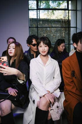 Yingying Lan at the Shiatzy Chen Women s Ready-to-Wear Spring Summer 2027 Collection fashion show during Paris Fashion Week, October 5, 2026 Sam Delpech Bestimage Celebrities at the Shiatzy Chen Women’s Ready-to-Wear Spring Summer 2027 Collection fashion show during Paris Fashion Week on October 5, 2026, Paris, France  Copyright: xSamxDelpechx xBestimagexSamxDelpechx xBestimagex