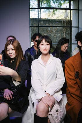 Yingying Lan at the Shiatzy Chen Women s Ready-to-Wear Spring Summer 2027 Collection fashion show during Paris Fashion Week, October 5, 2026 Sam Delpech Bestimage Celebrities at the Shiatzy Chen Women’s Ready-to-Wear Spring Summer 2027 Collection fashion show during Paris Fashion Week on October 5, 2026, Paris, France  Copyright: xSamxDelpechx xBestimagexSamxDelpechx xBestimagex