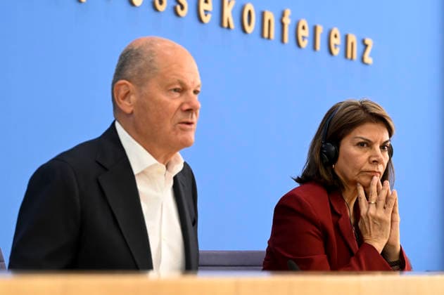 ABB BPK Olaf Scholz, former Federal Chancellor and Co-Chair of the ENSK, with Laura Chinchilla Miranda, President-elect of Costa Rica and Co-Chair of the ENSK Topic: Presentation of the North-South Commission on Development Policy (ENSK) Press conference on the composition and priority issues of the North-South Commi