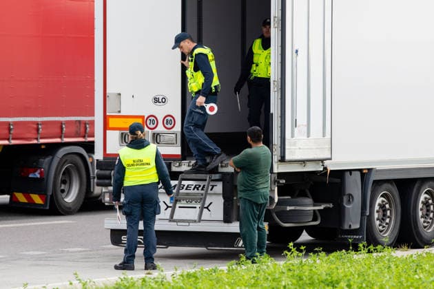 The meeting between Martynas Katelynas and Marcin Kierwinski at the Budzisko Border Control Point on October 5, 2026, in Budzisko  Copyright: xTeodorasxBiliÅ«nas BNSx