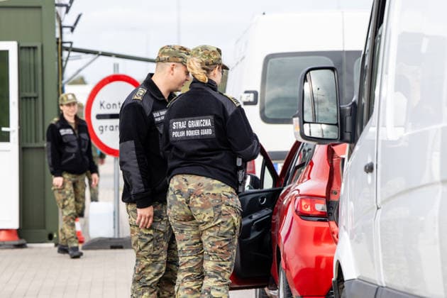 The meeting between Martynas Katelynas and Marcin Kierwinski at the Budzisko Border Control Point on October 5, 2026, in Budzisko  Copyright: xTeodorasxBiliÅ«nas BNSx