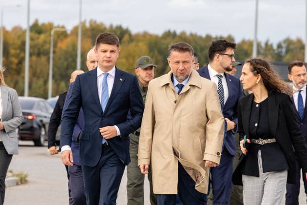 The meeting between Martynas Katelynas and Marcin Kierwinski at the Budzisko Border Control Point on October 5, 2026, in Budzisko  Copyright: xTeodorasxBiliÅ«nas BNSx