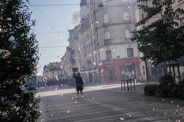 Student protests continue across France as up to 500 high schools close NANCY, FRANCE - OCTOBER 05: Demonstrators clash with police officers during a student protest in Nancy as demonstrations and blockades continue around several high schools, on October 05, 2026 in Nancy, France. Students are taking part in a nationwide high-school mobilization over school conditions and demands for greater education resources, while security units remain deployed around several locations in the city. Muhammed Said Tako Anadolu Nancy France. Editorial use only. Please get in touch for any other usage.  Copyright: x2026xAnadoluxMuhammedxSaidxTakox
