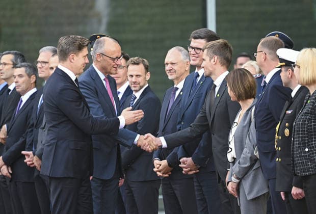 Friedrich Merz - Mindaugas Sinkevicius meeting in Berlin BERLIN, GERMANY - OCTOBER 5: German Chancellor Friedrich Merz welcomes Lithuanian Prime Minister Mindaugas Sinkevicius with an official ceremony at the Chancellery in Berlin, Germany on October 5, 2026. Halil Sagirkaya Anadolu Berlin Germany. Editorial use only. Please get in touch for any other usage.  Copyright: x2026xAnadoluxHalilxSagirkayax