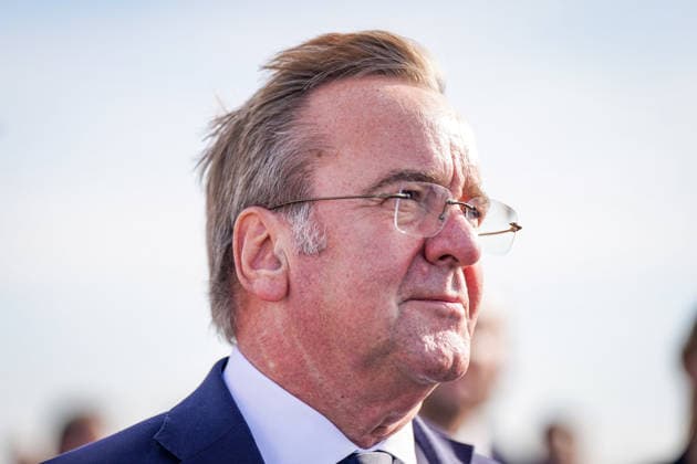 Germany, Emden: Federal Minister of Defense Boris Pistorius (SPD) as he departs following the press conference on the decision regarding the new naval port at Rysumer Nacken. Portrait, close-up, profile, serious expression, Boris Pistorius, Minister of Defense, Bundeswehr, German Navy, naval port, naval base, Rysumer N Copyright: xJOERANxSTEINSIEKx