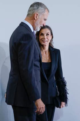 King Felipe VI (L) and Queen Letizia (R) during a reception for representatives of the Spanish community residing in Finland, at the Spanish Embassy in Helsinki, Finland, 5 October 2026. Spanish King and Queen visit Finland !ACHTUNG: NUR REDAKTIONELLE NUTZUNG!  Copyright: xJ.xJ.xGuillénx GRAF520 20261005-55021596832_1