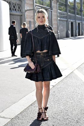 PFW Zimmermann Outside Arrivals Maisie Peters arriving at Zimmermann show during Paris Fashion Week, in Paris, France on 5 October 2026. Photo by Julien Reynaud APS-Medias ABACAPRESS.COM Paris France  Copyright: xReynaudxJulien APS-Medias ABACAx