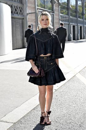 PFW Zimmermann Outside Arrivals Maisie Peters arriving at Zimmermann show during Paris Fashion Week, in Paris, France on 5 October 2026. Photo by Julien Reynaud APS-Medias ABACAPRESS.COM Paris France  Copyright: xReynaudxJulien APS-Medias ABACAx