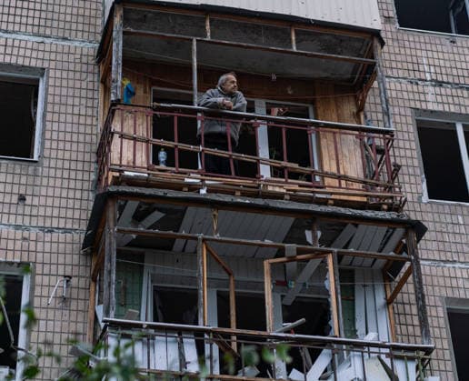 Russian missile attack on Ukraine s Kharkiv KHARKIV, UKRAINE - OCTOBER 5: Civilians are seen as firefighters and emergency service workers operate at the site of a residential building struck by a guided bomb in Kharkiv, Ukraine on October 5, 2026. A guided bomb hit a residential building, killing at least two people and injuring over 30 others. The strike destroyed several parked vehicles and damaged more than 40 surrounding houses, with search, rescue, and cleanup operations ongoing by police, firefighters, and volunteers. Carlo Bravo Anadolu Kharkiv Ukraine. Editorial use only. Please get in touch for any other usage. Copyright: x2026xAnadoluxCarloxBravox