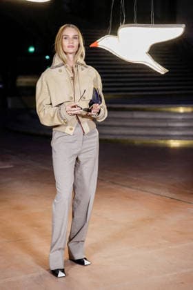 Rosie Huntington-Whiteley at the photocall for the Chanel Women’s Ready-to-Wear Spring Summer 2027 show during Paris Fashion Week (PFW) at the Grand Palais in Paris, France, on October 5, 2026. Olivier Borde, Bestimage. Photocall at the Chanel Women’s Ready-to-Wear Spring Summer 2027 show as part of Paris Fashion Week on October 5, 2026, in Paris, France. Paris, France  Copyright: xOLIVIERxBORDEx xBESTIMAGExOLIVIERxBORDEx xBESTIMAGEx