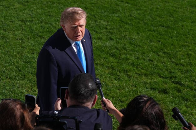 President Trump departs White House for Nebraska midterm campaign rally WASHINGTON, D.C., UNITED STATES - OCTOBER 05: U.S. President Donald Trump speaks to press members before boarding Marine One on the South Lawn of the White House in Washington, D.C., on October 5, 2026. Trump is traveling to Nebraska to attend a midterm campaign rally. Mehmet Eser Anadolu Washington, D.C. United States. Editorial use only. Please get in touch for any other usage.  Copyright: x2026xAnadoluxMehmetxEserx