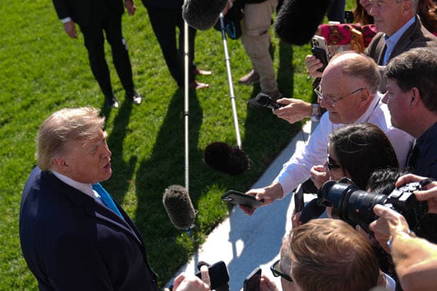 President Trump departs White House for Nebraska midterm campaign rally WASHINGTON, D.C., UNITED STATES - OCTOBER 05: U.S. President Donald Trump speaks to press members before boarding Marine One on the South Lawn of the White House in Washington, D.C., on October 5, 2026. Trump is traveling to Nebraska to attend a midterm campaign rally. Mehmet Eser Anadolu Washington, D.C. United States. Editorial use only. Please get in touch for any other usage.  Copyright: x2026xAnadoluxMehmetxEserx