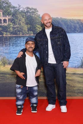 La Maison De Nos Reves Premiere - Paris Anouar Toubali and Franck Gastambide attend the photocall for the premiere of La Maison De Nos Reves held at the Grand Rex Cinema in Paris, France on October 5, 2026. Photo by David Boyer ABACAPRESS.COM Paris France  Copyright: xBoyerxDavid ABACAx
