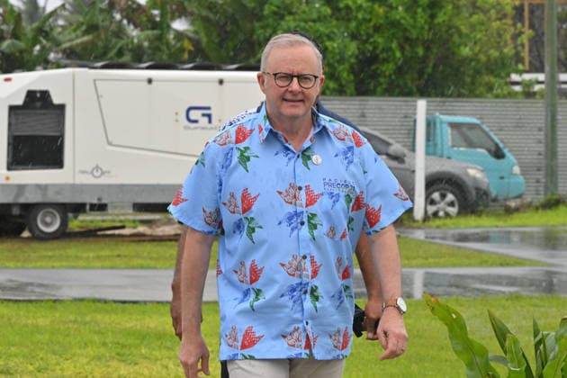 ANTHONY ALBANESE PRECOP MEETING, Australia™s Prime Minister Anthony Albanese arrives for a traditional welcome ceremony during the Pre-Cop31 meeting in Tuvalu, Tuesday, October 6, 2026. ( NO ARCHIVING Funafuti Tuvalu  Copyright: xMICKxTSIKASx 20261006197377319497