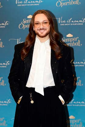 Riccardo Simonetti at the press conference for the 2027 Semper Opera Ball, themed Vivi il momento: A Night in Elbflorenz, at the Hotel Taschenbergpalais Kempinski Dresden, Dresden, October 5, 2026 Foto:xM.xWehnertx xFuturexImagex semperopernball_6013