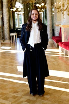 Riccardo Simonetti at the photocall for the 2027 Semper Opera Ball, themed Vivi il momento: A Night in Elbflorenz, in the circular foyer of the Semperoper in Dresden, Dresden, October 5, 2026 Foto:xM.xWehnertx xFuturexImagex semperopernball_6026