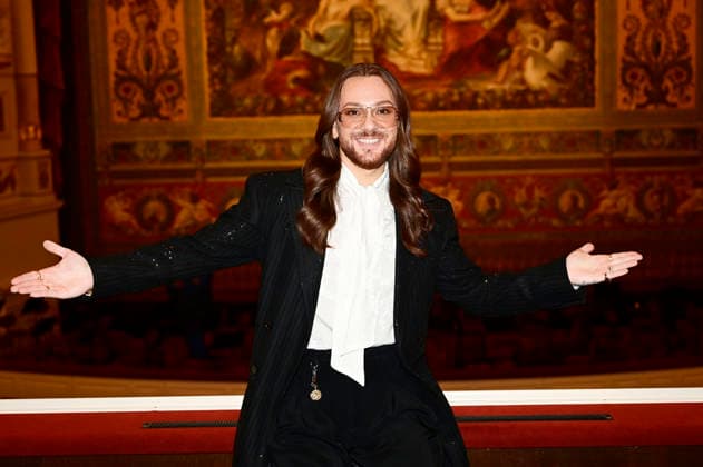 Riccardo Simonetti at the photocall for the 2027 Semper Opera Ball, themed Vivi il momento: A Night in Elbflorenz, in the Round Foyer of the Semperoper Dresden, Dresden, October 5, 2026 Foto:xM.xWehnertx xFuturexImagex semperopernball_6031