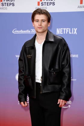 Paul Sundheim at the 27th First Steps Awards ceremony in 2026 at the Theater des Westens in Berlin, October 5, 2026 Foto:xN.xKubelkax xFuturexImagex first_steps_6075