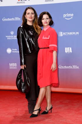 Alice Dwyer and Jennifer Ulrich at the 27th First Steps Awards ceremony in 2026 at the Theater des Westens in Berlin, October 5, 2026 Foto:xN.xKubelkax xFuturexImagex first_steps_6179