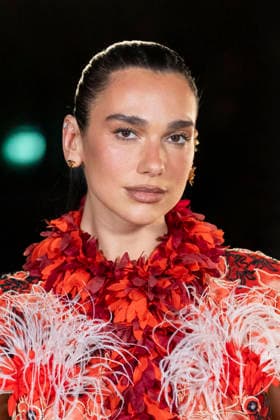 Dua Lipa at the photocall for the Chanel Spring Summer 2027 collection at the Grand Palais in Paris on October 5, 2026. Olivier Borde, Bestimage. Photocall for the Chanel Spring Summer 2027 collection at the Grand Palais in Paris on October 5, 2026. Paris, France  Copyright: xOLIVIERxBORDEx xBESTIMAGExOLIVIERxBORDEx xBESTIMAGEx