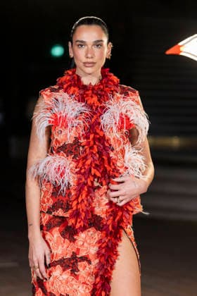 Dua Lipa at the photocall for the Chanel Spring Summer 2027 collection at the Grand Palais in Paris on October 5, 2026. Olivier Borde, Bestimage. Photocall for the Chanel Spring Summer 2027 collection at the Grand Palais in Paris on October 5, 2026. Paris, France  Copyright: xOLIVIERxBORDEx xBESTIMAGExOLIVIERxBORDEx xBESTIMAGEx