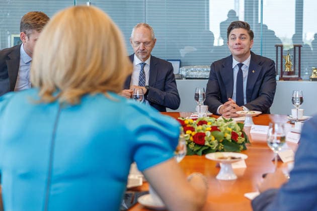 Bundestag: Bundestag President Julia Kloeckner welcomes the Prime Minister of the Republic of Lithuania, Mindaugas Sinkevicius, to the German Bundestag on October 6, 2026, in Berlin, Berlin, Berlin, Germany, Bundestag