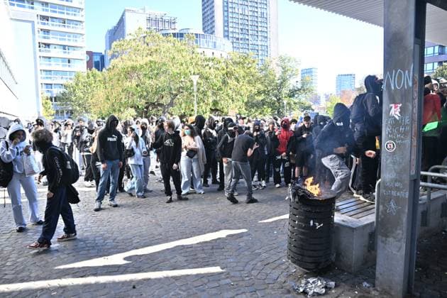 % students gather outside several schools in Liege during a protest against education reforms and budget cuts, on Tuesday 6 October 2026. Yesterday police arrested 16 people after the protests turned violent. The protests in French-speaking Belgium have been ongoing for months, following a series of reforms and budget cuts introduced by the French Community Government.  JONASxROOSENS 188900977