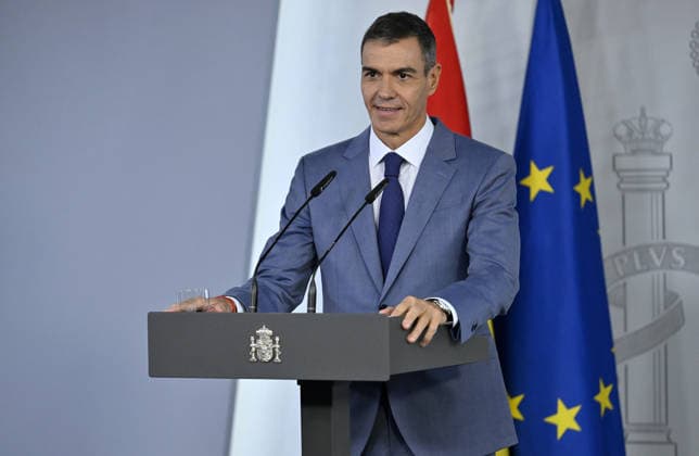 Spanish Prime Minister Pedro Sanchez MADRID, SPAIN - OCTOBER 06: Spanish Prime Minister Pedro Sanchez holds a press conference at the Prime Minister s Residence at Moncloa after the cabinet meeting in Madrid, Spain on October 06, 2026. Burak Akbulut Anadolu Madrid Spain. Editorial use only. Please get in touch for any other usage.  Copyright: x2026xAnadoluxBurakxAkbulutx
