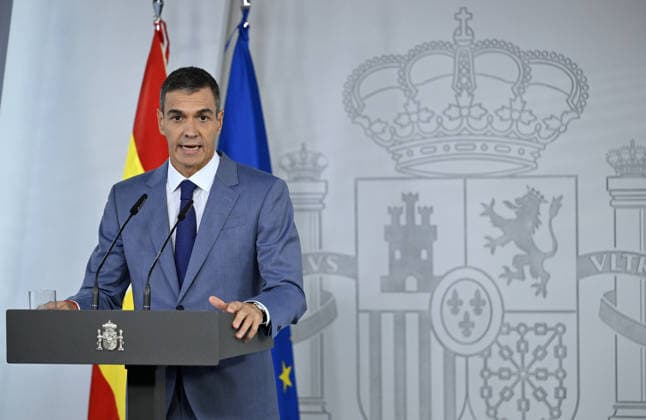 Spanish Prime Minister Pedro Sanchez MADRID, SPAIN - OCTOBER 06: Spanish Prime Minister Pedro Sanchez holds a press conference at the Prime Minister s Residence at Moncloa after the cabinet meeting in Madrid, Spain on October 06, 2026. Burak Akbulut Anadolu Madrid Spain. Editorial use only. Please get in touch for any other usage.  Copyright: x2026xAnadoluxBurakxAkbulutx