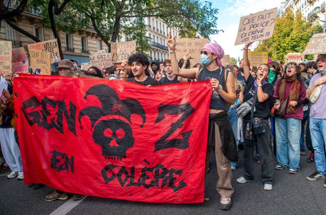 Student Demonstration - Paris Tens of thousands of high school students marched from République to Nation, protesting the lack of staff and resources, class sizes deemed too large, the condition of certain school buildings, and the Parcoursup college admissions system. A coalition of National Education unions—including the FSU, CGT, FO, CFDT, Unsa, Sud, and Solidaires—joined the protest, on October 6, 2026, in Paris, France. Photo by Denis Prezat ABACAPRESS.COM Paris France  Copyright: xPrezatxDenis ABACAx