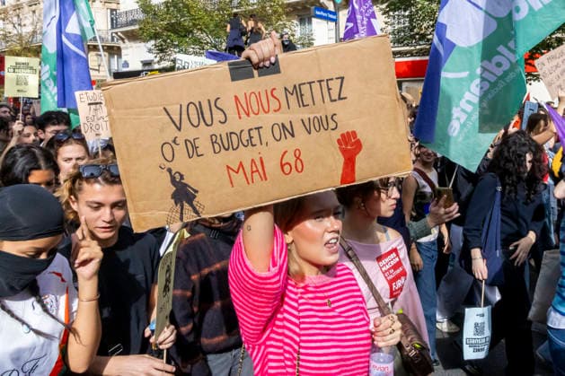 Paris, France October 6, 2026 - Demonstration organized as part of a national day of action launched by high school students. Nationwide student protests and violent school riots have disrupted over 700 secondary schools and led to roughly 5,000 arrests across France. What began in late September 2026 as peaceful blockades in the low-income Paris suburb of Seine-Saint-Denis has rapidly escalated into a major public order crisis for President Emmanuel Macron s government. MANIFESTATION ETUDIANTES, LYCEENS, GREVE, SOCIETE, JEUNES, JEUNESSE, ETUDIANT, MAI 68  Copyright: xVincentxIsorex