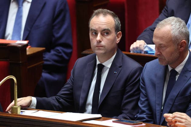 AssembleÌe Nationale - QAG du 6 octobre 2026 Sà bastien Lecornu Sà ance des Questions d Actualità s au Gouvernement à l AssembleÌe Nationale à Paris, le 6 octobre 2026. Current Affairs Question Period with the Government at the National Assembly in Paris, October 6, 2026. Copyright: xFabricexChasseryx