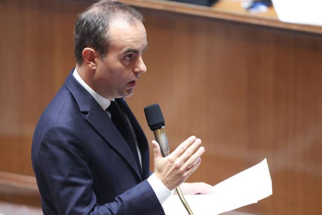 AssembleÌe Nationale - QAG du 6 octobre 2026 Sà bastien Lecornu Sà ance des Questions d Actualità s au Gouvernement à l AssembleÌe Nationale à Paris, le 6 octobre 2026. Current Affairs Question Period with the Government at the National Assembly in Paris, October 6, 2026. Copyright: xFabricexChasseryx