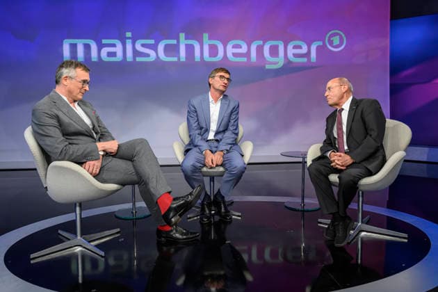 Pictured, from left: Andreas Rödder, historian and CDU member; Sönke Neitzel, military historian; Gregor Gysi, The Left, Member of the German Bundestag, Berlin, studio, guest on Maischberger, political talk show, TV program, hosted by Sandra Maischberger, Das Erste, from Adlershof – Studio 20, October 6, 2026, Copyright: HMBxMedia UwexKoch