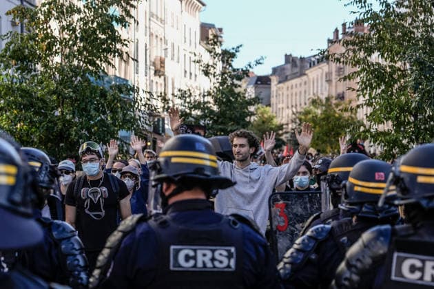 Protest against eduction conditions in France NANCY, FRANCE - OCTOBER 6: Students gather to stage a demonstration against police repression in Nancy, France on October 6, 2026. Demonstration is organized by student movement organizations, along with left-wing and far-left political groups, calling for a second round of mobilization. Student protests continued across France on Monday, with classes fully or partially suspended at between 400 and 500 high schools amid demonstrations over education conditions and a rise in related incidents, according to broadcaster BFMTV. Muhammed Said Tako Anadolu Nancy France. Editorial use only. Please get in touch for any other usage. Copyright: x2026xAnadoluxMuhammedxSaidxTakox