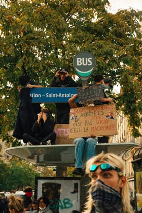 Paris Students Protest Education Conditions Demonstrators stand on top of a bus shelter above a crowd in Paris, France, on October 6, 2026. France s Interior Ministry said 256,000 people marched nationwide, including 56,000 in Paris, during the student-led day of action over school conditions. High school students called for more education funding and staff, smaller classes and improved facilities, with teachers, parents and unions joining demonstrations. Paris Ile de France France Copyright: xDavoodxMaeilix