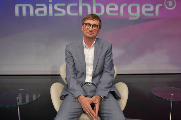 Sönke Neitzel on the ARD talk show *maischberger* at the studio in Berlin-Adlershof, Berlin, October 6, 2026 Foto:xM.xBehrensx xFuturexImagex maischberger0610_6028