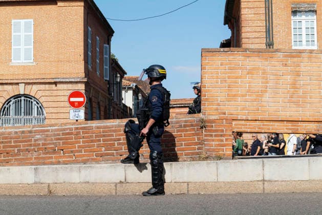 High School And University Student Protest - Toulouse CRS officers at the end of a demonstration. Protests by secondary school pupils and students calling for improvements to their living and learning conditions, supported by the trade unions CGT, FO, FSU and Solidaires. France, Toulouse, 6 October 2026. Photo by Patricia Huchot-Boissier AbacaPress.com. Toulouse OCCITANIE France  Copyright: xHuchot-BoissierxPatricia ABACAx