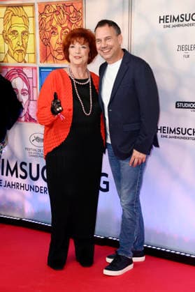 Regina Ziegler and Sebastian Fitzeck at the premiere of the movie *Heimsuchung* at Kino International in Berlin, October 6, 2026 Foto:xN.xKubelkax xFuturexImagex heimsuchung_6065