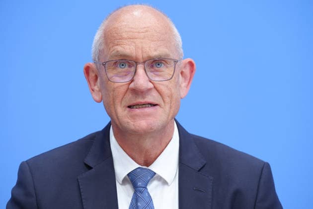 Federal Press Conference: Presentation of the Study on Artificial Intelligence Security in the German Economy. A Profile of Dr. Dirk Stenkamp at the Presentation of the Study on Artificial Intelligence Security in the German Economy: Risks, AI Security Incidents, and Protective Measures at the Federal Press Conference, Berlin, October 7, 2026, Berlin, Berlin, Ge