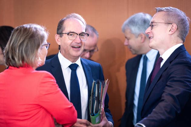 61st Meeting of the Federal Cabinet – Latest News, October 7, 2026, Berlin, Alexander Dobrindt, Federal Minister of the Interior, laughing as he talks with Dr. Karsten Wildberger, Federal Minister for Digitalization and State Modernization, ahead of the Cabinet meeting; Federal Cabinet meeting at the Federal Chancellery in Berlin, Berlin, Germany