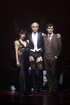 Mario Vaquerizo Presents the Musical *Cabaret* in Madrid Artist Laia Prats, Mario Vaquerizo, and actor José Pastor during the press preview of the musical *Cabaret* at Espacio Delicias on October 7, 2026, in Madrid, Spain. The artist will take on this iconic role starting October 9 at an even more immersive venue. CELEBRITIES MUSIC CABARET MUSICAL Madrid Madrid Spain  Copyright: xJosexVelascox 7826180