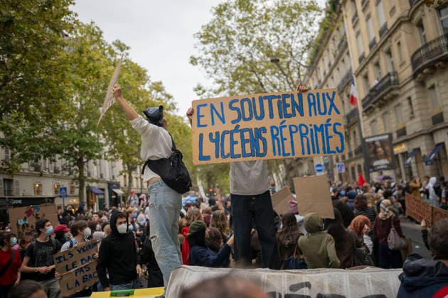 Students Demonstration outside Science Po Paris Students on Boulevard Saint Germain during a demonstration outside Science Po in Paris, France on October 7 2026 in support of high school students. Photo by Eliot Blondet ABACAPRESS.COM Paris France Copyright: xBlondetxEliot ABACAx