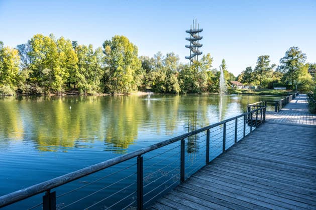 Sunshine Instead of Autumn Gray: Kehl Enjoys Mild October Weather; Sunny and, for this time of year, mild autumn weather on W Copyright: x xonw-imagesx x-x