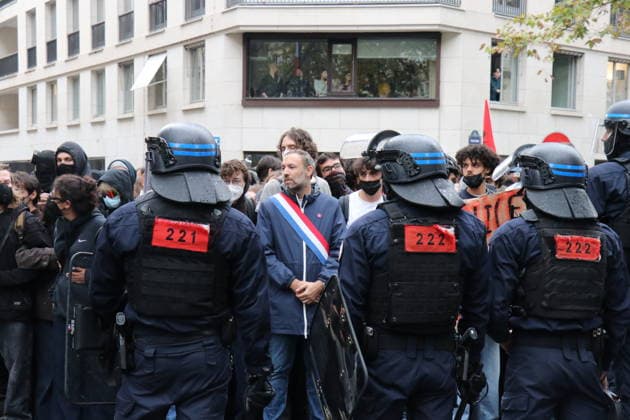 Student blockade near Sciences Po Paris PARIS, FRANCE - OCTOBER 7: French lawmaker Thomas Portes is seen near Sciences Po Paris as students stage a blockade in support of the wider mobilization over conditions in the education system in Paris, France, on October 7, 2026. Riot police are deployed in the area while demonstrators maintain barricades and gather in the street. Umit Donmez Anadolu Paris France. Editorial use only. Please get in touch for any other usage. Copyright: x2026xAnadoluxUmitxDonmezx