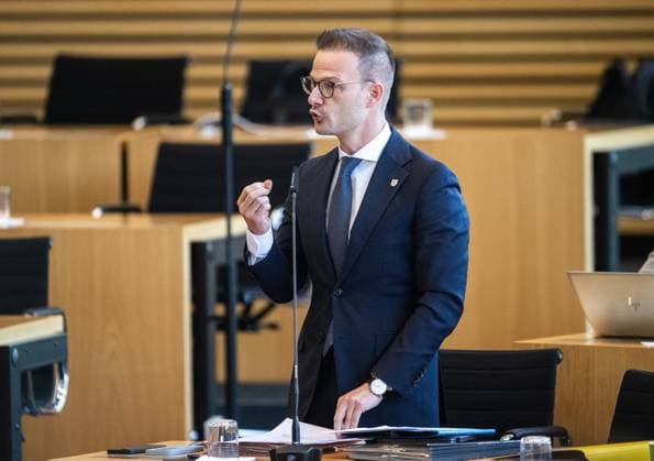 8 THURINGIAN STATE PARLIAMENT 56TH PLENARY SESSION ** FOR EDITORIAL USE ONLY ** EDITORIAL USE ONLY ** Oct. 7, 2026 Erfurt Thuringian State Parliament 8th Legislative Term 56th Plenary Session Photo: Stefan Gruhner (CDU), Head of the Thuringian State Chancellery and Minister for Federal and European Affairs, Sports, and Volunteer Work Germany Thuringia Erfurt Copyright S Copyright: SaschaxFromm doc87xetcjy8o4wl9eutf1 ,EDITORIAL USE ONLY Copyright: SaschaxFromm