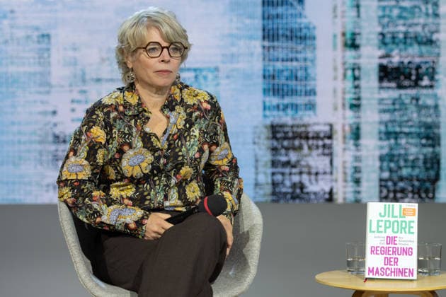 Frankfurt Book Fair 2026: Jill Lepore, an American historian, essayist, professor at Harvard University, and Pulitzer Prize winner, will present her book *The Government of Machines* on the literature stage hosted by ARD, ZDF, and 3sat, at the Frankfurt am Main Exhibition Center in Hesse, Germany.
